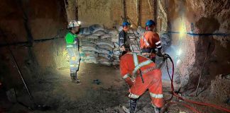Continúa el rescate de los mineros en Sinaloa