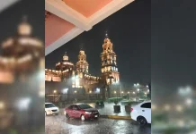 Lluvia sorprende de nueva cuenta a los morelianos