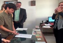 La emoción de una jueza durante la adopción de un chico que llevaba años esperando una familia