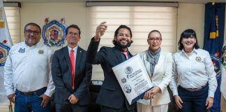 Toma de decisiones debe incidir de manera positiva en el entorno, señala Yarabí Ávila a recién titulados