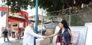 Vicente Gómez entrega enseres del Programa de Apoyos Subsidiados