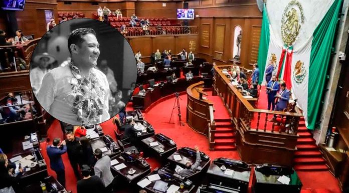Congreso rinde minuto de silencio por muerte de alcalde de Nuevo Parangaricutiro