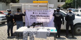 GC detiene a dos hombres en posesión de fusil, cartuchos y droga sobre la México-Guadalajara