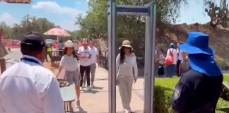 #VIDEO// Refuerzan seguridad en Teotihuacán tras ataque; instalan detectores de metal