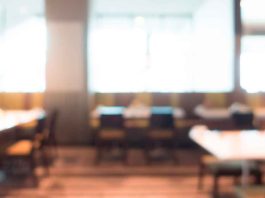 Horror en aula: alumno asesina a su maestra de literatura en plena escuela en Rusia