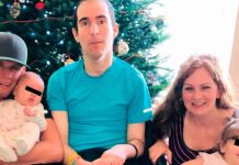 Mujer cuida a su exesposo con daño cerebral en la misma casa que su nuevo marido