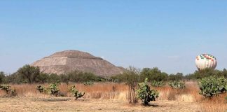 VIDEO | Globo aerostático aterriza de emergencia en Teotihuacán a un día del ataque