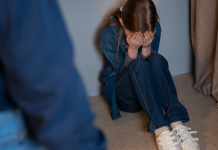 Denuncian abuso sexual de niña en refugio federal de Texas