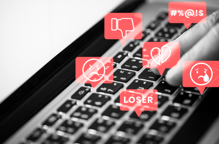 Rusia habría reclutado a más de 1,000 influencers para “desinformar” en Latinoamérica