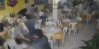 #VIDEO // Sin aviso abren fuego contra comensales; cinco muertos y varios heridos.