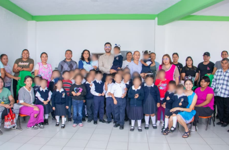 Alexis Velázquez lleva equipamiento a preescolar de Capacho