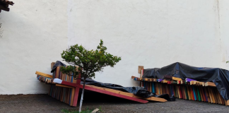 ¿Sabes qué son “Los Penitentes” del Viernes Santo, hombres que cargan cruces, llevan grilletes y se flagelan?