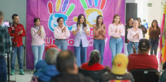 Monica Valdez Pulido entrega apoyos funcionales y actas de nacimiento en Zacapu