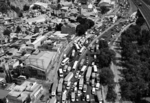 Regreso de vacacionistas genera filas kilométricas