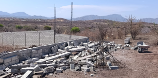 Colapso de barda en obra deja un trabajador muerto y otro gravemente herido en Huetamo