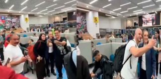 #VIDEO// Sheinbaum llega a Madrid y es recibida por mexicanos