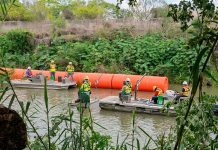 VIDEOS | Refuerzan cerco acuático en el Río Bravo frente a Matamoros con boyas inteligentes