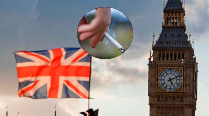 Reino Unido prohíbe cigarrillos a nacidos después de 2008