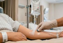 Alerta sanitaria en Sonora: contaminación en sueros vitaminados, detrás de muertes