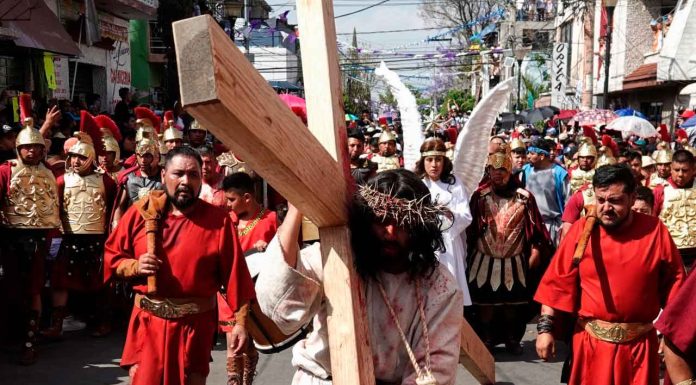 Comenzó el Viacrucis de Iztapalapa ¡y aquí lo puedes ver!