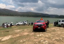 Tres jóvenes desaparecen tras incidente en kayak en la presa de Cointzio, en Morelia