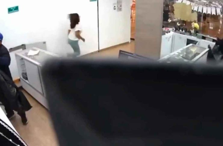 #VIDEO // Captan asalto a joyería en Nuevo León, ladrones escapan con bolsas llenas de alhajas
