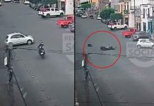 #VIDEO // Motociclista frena para esquivar un auto y termina derrapando en Morelia