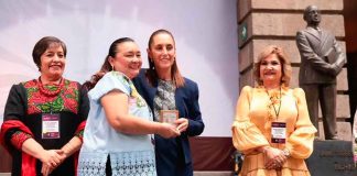 Maestros rechazan aumento salarial de Claudia Sheinbaum y preparan marcha masiva