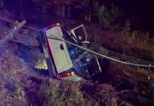 Camioneta se desbarranca en Tacámbaro; seis integrantes de una familia resultan heridos