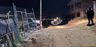 Hombre es atacado a balazos por fuera de su casa, en Villas del Sol Uruapan