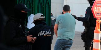 FGE despliega operativo táctico en Morelia y ejecuta un cateo; hay un detenido, droga y equipo táctico asegurado