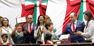 Congreso del Estado condecora al Proyecto Cendi con la Condecoración al Mérito Docente