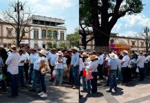 #VIDEO // “No a la reforma”; Movimiento del Sombrero protesta frente al Centro Histórico en Morelia
