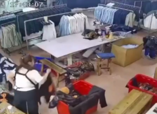 #VIDEO // Niño muere sepultado bajo la ropa que su madre apilaba en el trabajo