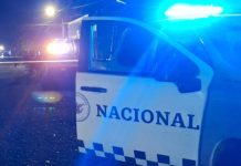 Motociclistas derrapan en la carretera Uruapan-San Juan; hay un muerto y un herido