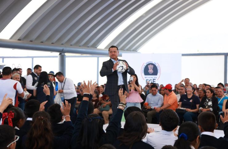 Acerca FGE herramientas de seguridad digital a juventudes en Villas del Pedregal