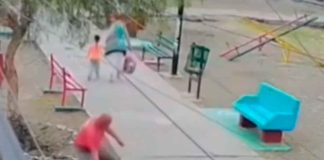 #VIDEO // Captan el ataque con una piedra contra una abuelita en Saltillo