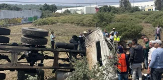 #Video || Volcadura de camión provoca choque múltiple y deja tres lesionados en la México-Tuxpan