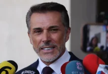 Sergio Mayer presenta renuncia irrevocable a Morena y solicita baja del padrón