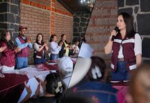 En Contepec, inicia Gladyz Butanda ruta territorial por el oriente de Michoacán
