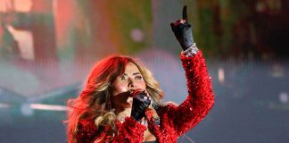 Gloria Trevi pone a bailar y cantar a los morelianos con sus éxitos