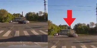 Motociclista se pasa el semáforo en rojo y muere al instante tras chocar contra un automóvil