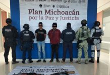 Ejército Mexicano, Guardia Nacional y Guardia Civil detuvieron a 2 personas y aseguraron armamento en el municipio de Tangamandapio, Mich.