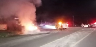 Arde vehículo en Ciudad Hidalgo