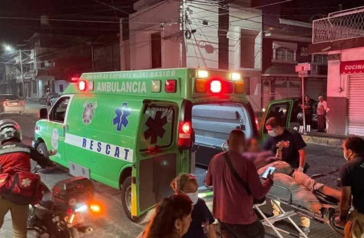 Mujer resulta con quemaduras al incendiarse su vivienda, en Uruapan