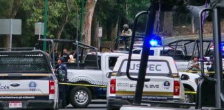 Acribillan a automovilista sobre carretera de Morelia
