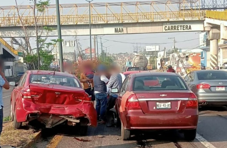 Se registra choque vehicular múltiple en la Morelos Norte, salida a Salamanca