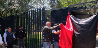 SUEUM acepta levantar la banderas rojinegras de la UMSNH