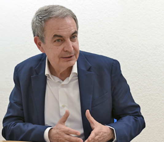 Imputan al expresidente de España José Luis Rodríguez Zapatero