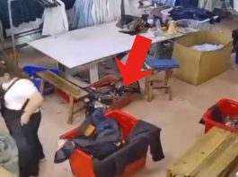 #VIDEO // Madre accidentalmente asfixia a su hijo en fábrica textil en China